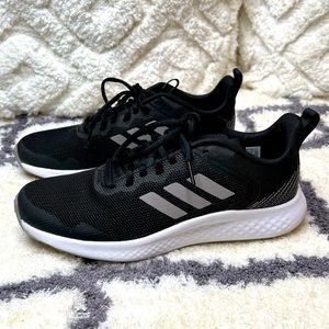 NEW Adidas Black and Gray Cloudfoam Tennis Shoes 7.5 running shoes Sneakers